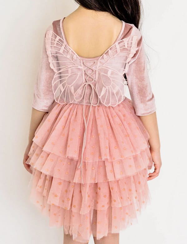 ružové tutu šaty s motýlými krídlami